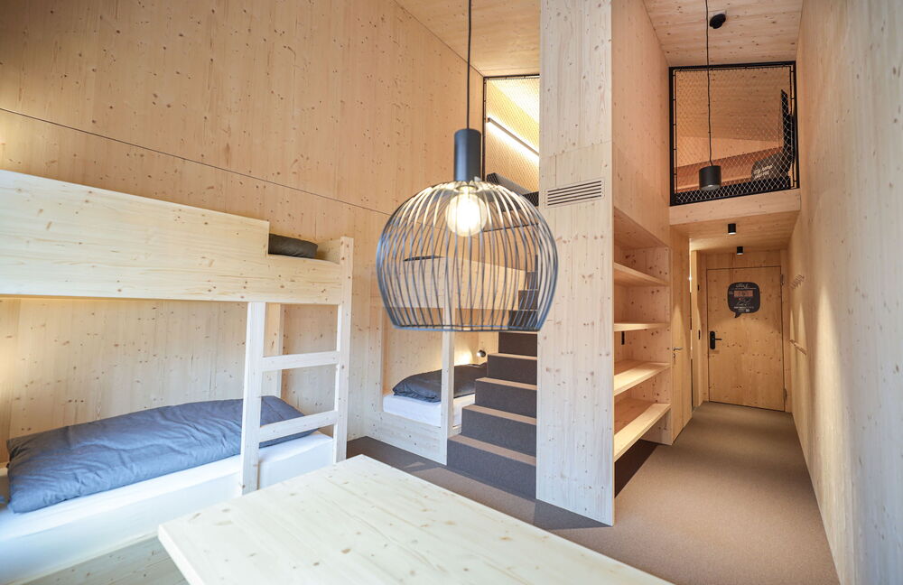 RSA-Revier-Mountain-Lodge-Saas-Fee-Zimmer-Team-Cabin-2